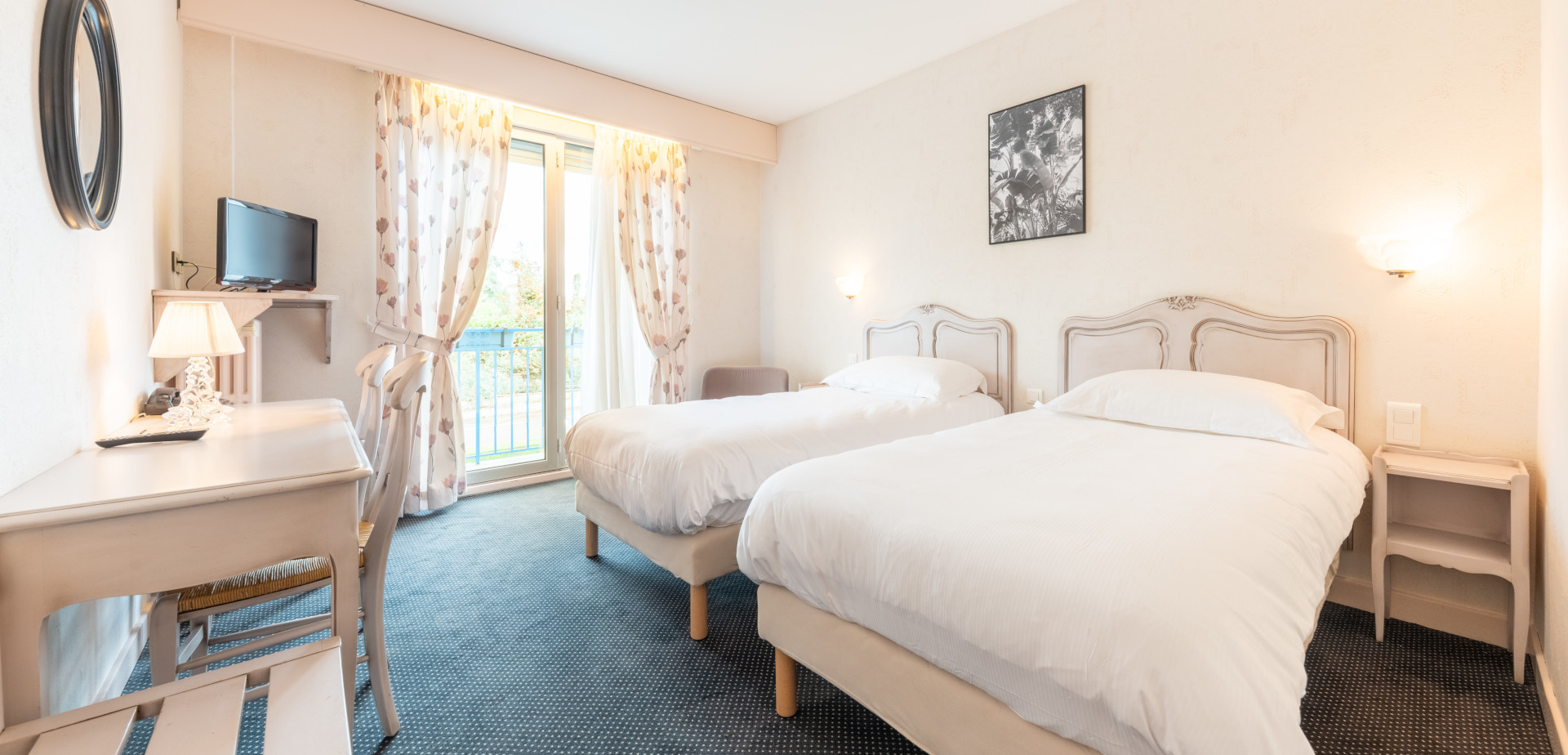 Chambre confort 2 lits hôtel Logis de Brou